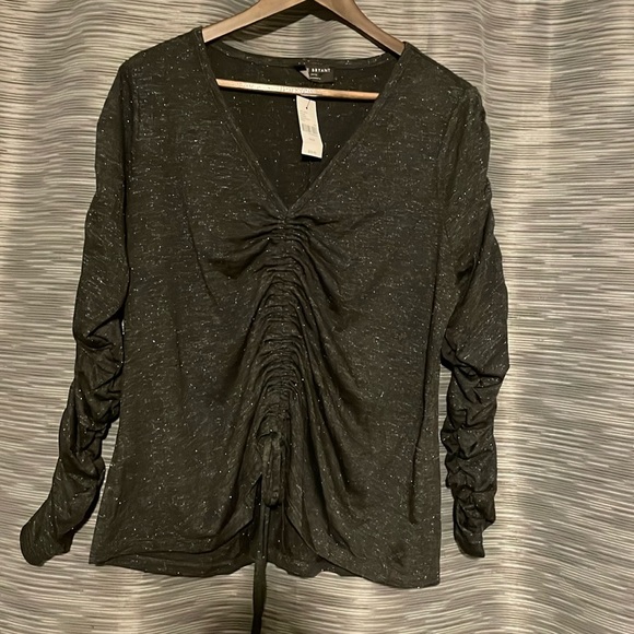 NWT Lane Bryant cinched top with platinum threading. - Picture 1 of 6